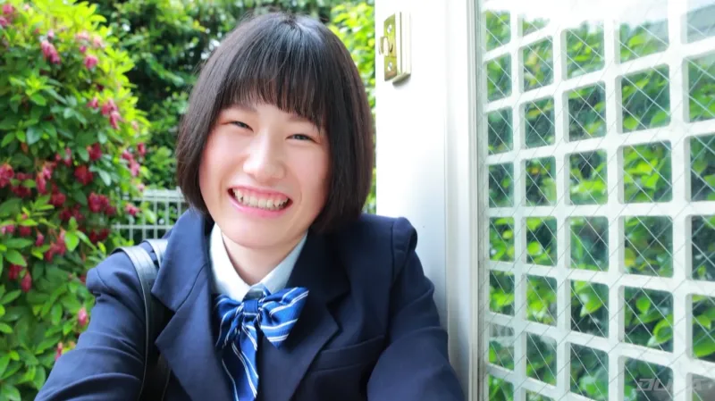 美乳/美巨乳_着エロ