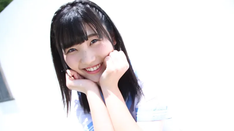 美乳/美巨乳_着エロ