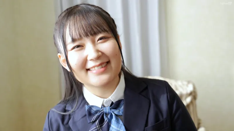 美乳/美巨乳_着エロ