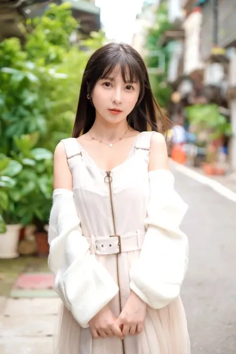 アジアのエロいAV女優