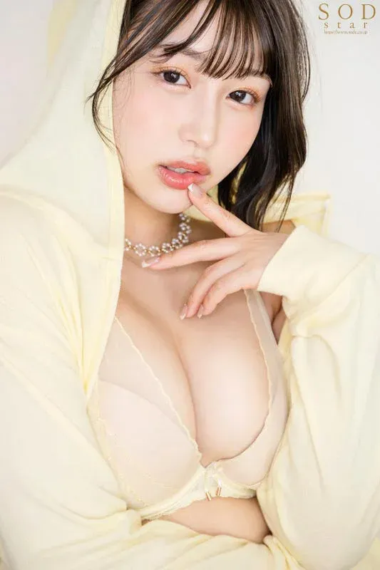 唇が厚いAV女優