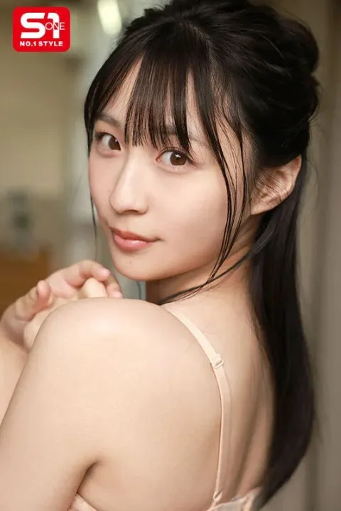 現役 女子大生 av女優