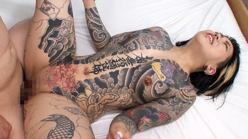 タトゥー AV女優